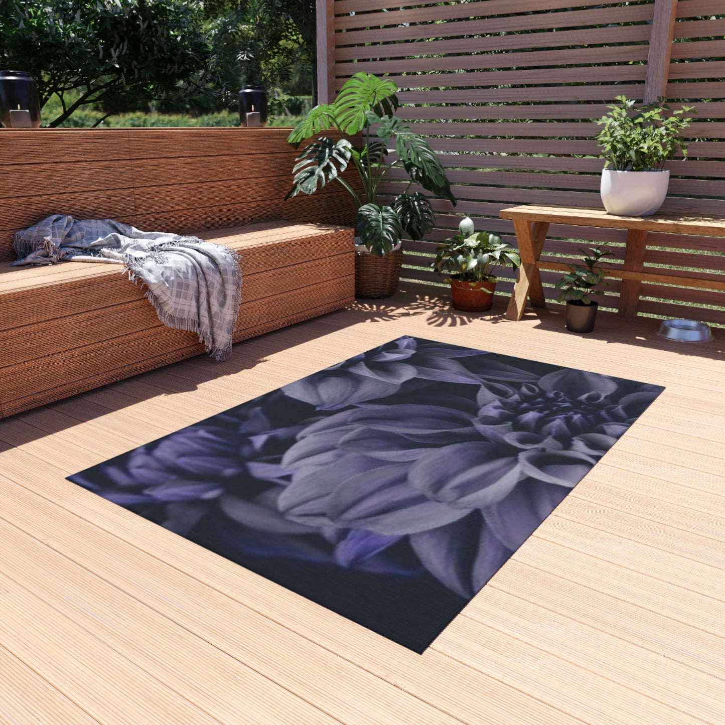 Blue Dahlia Outdoor Rug