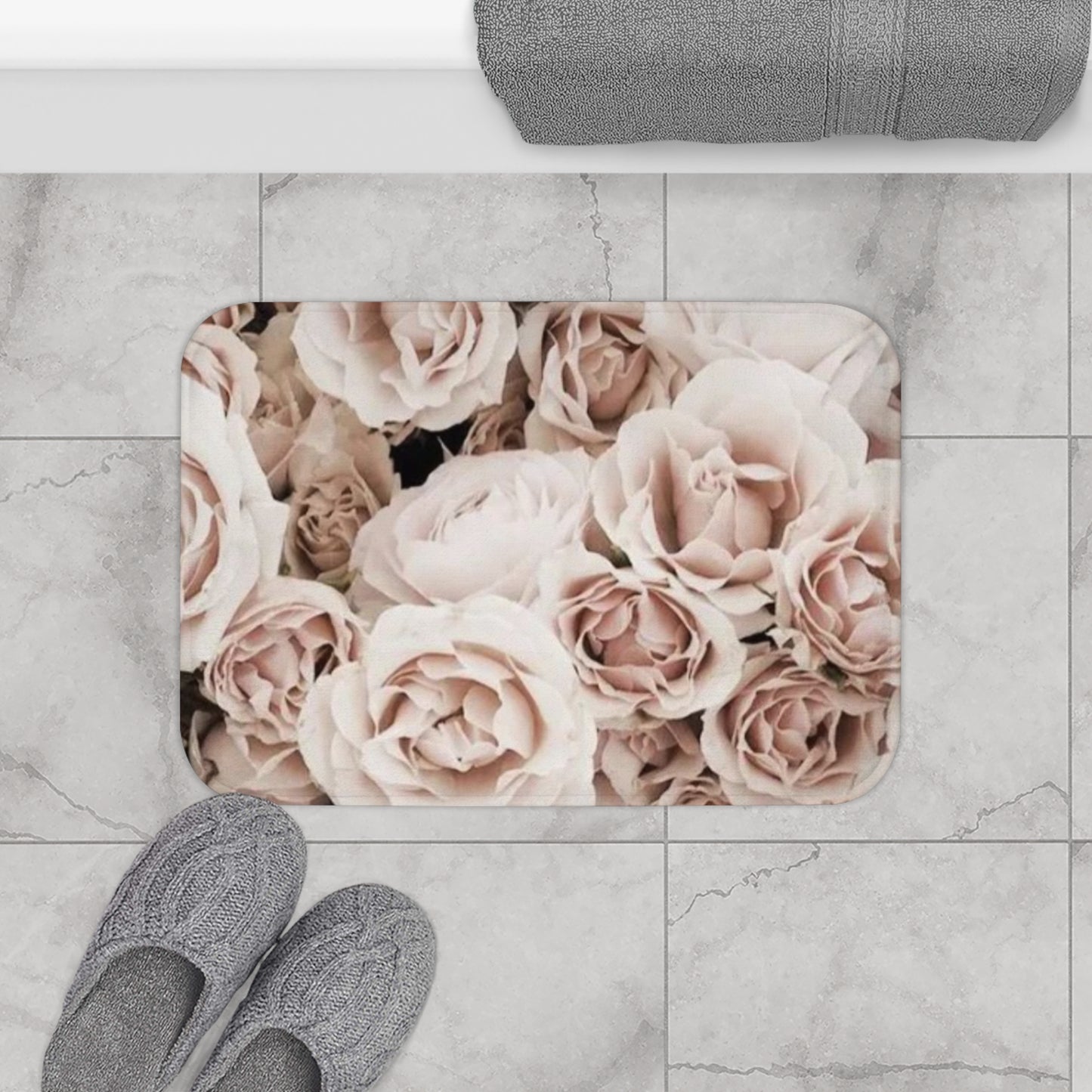 Light Pink Roses Bath Mat