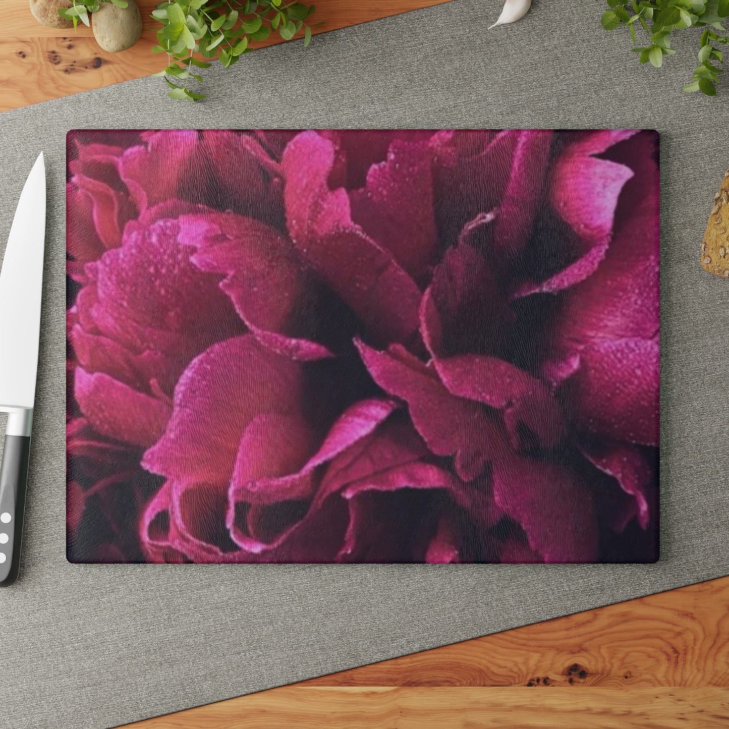 Magenta Floral Glass Cutting Board – Bright & Elegant Kitchen Accessory