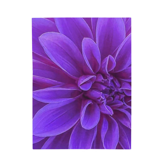  Soft Floral Blanket – Purple Dahlia Design for Cozy Decor