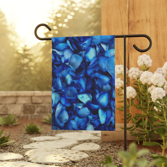 Blue Petals Floral Garden and House Banner – Peaceful Outdoor Decor