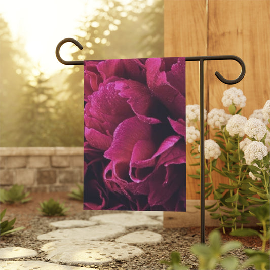 Magenta Floral Garden and House Banner – Bright & Cheerful Yard Flag