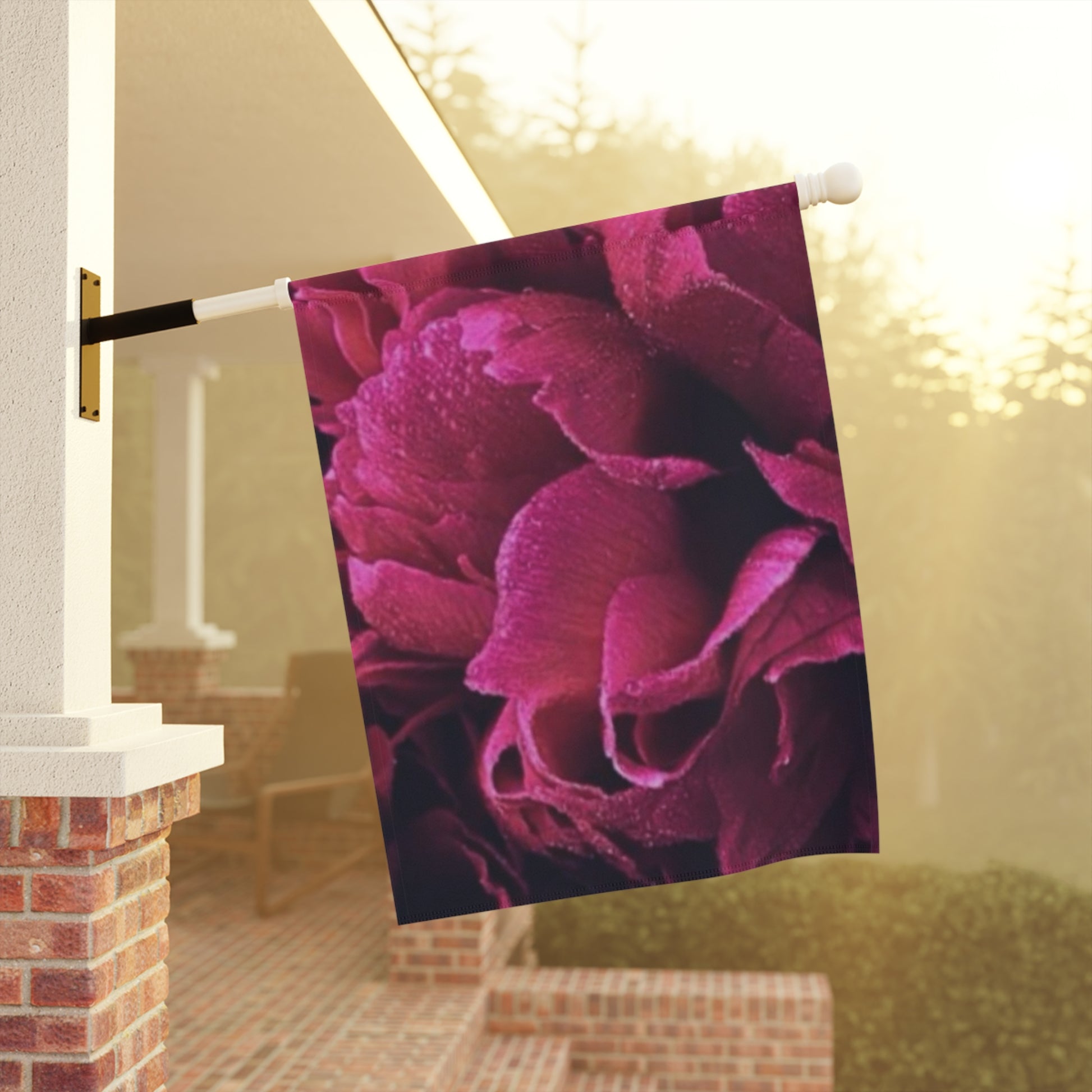 Magenta Floral Garden and House Banner – Bright & Cheerful Yard Flag