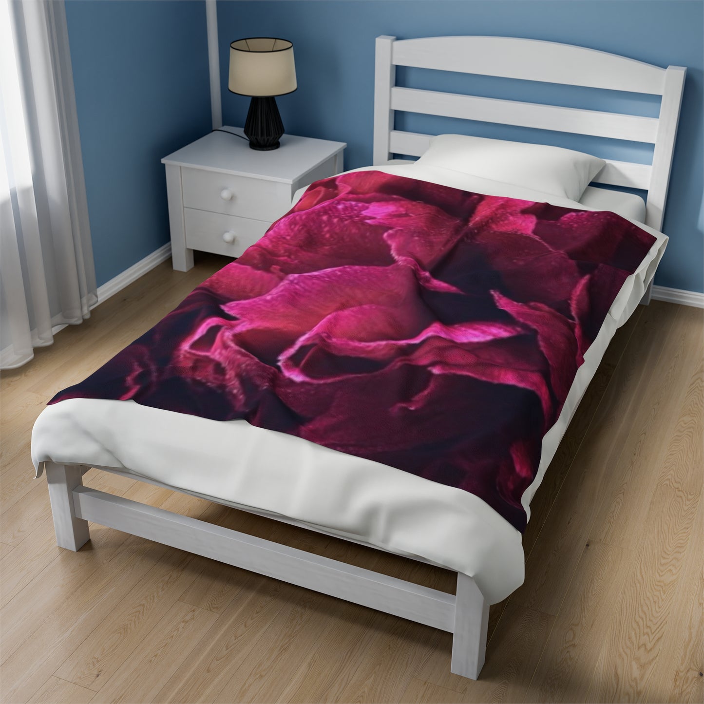 Soft Floral Blanket – Magenta Floral Style for Modern Homes