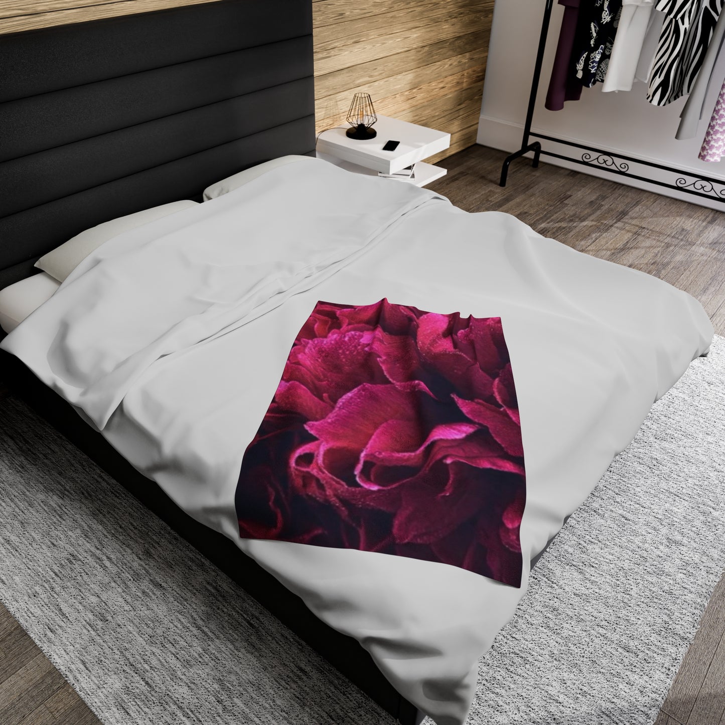 Soft Floral Blanket – Magenta Floral Style for Modern Homes