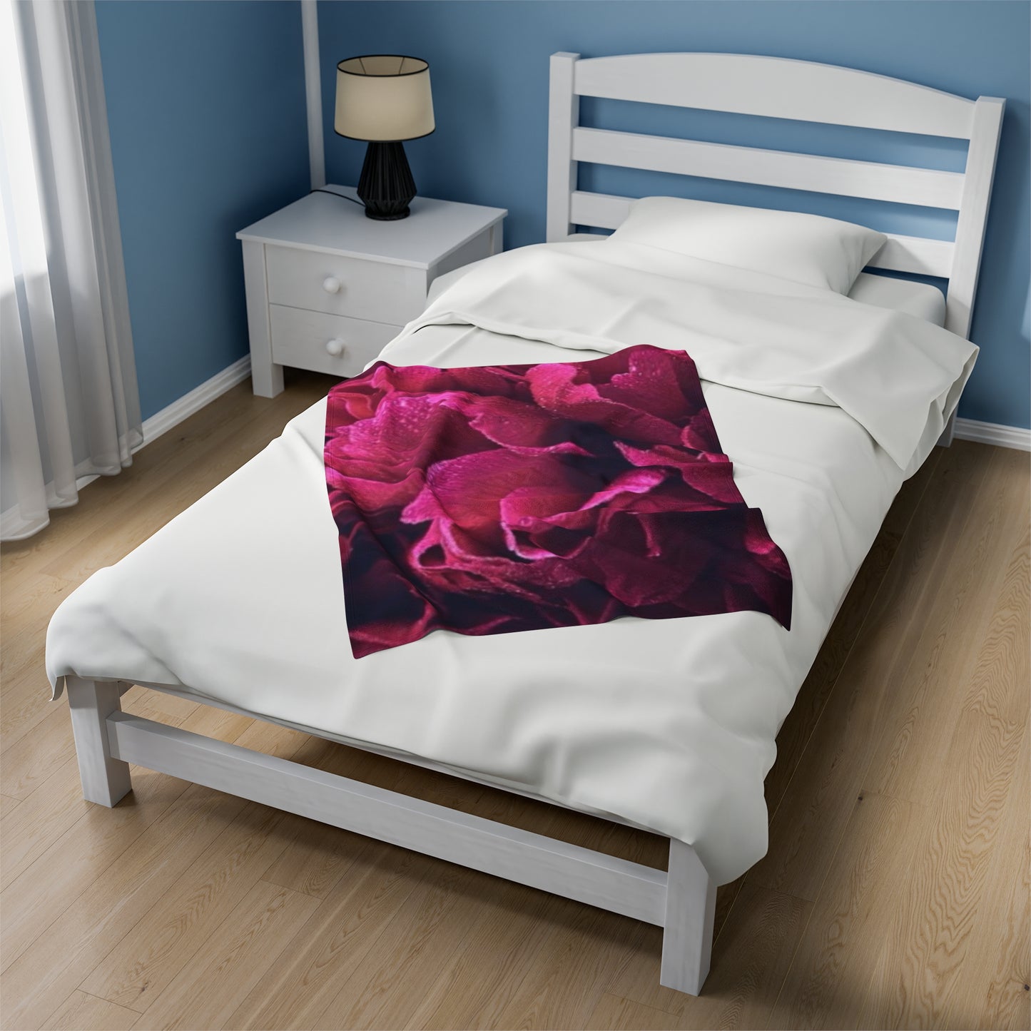 Soft Floral Blanket – Magenta Floral Style for Modern Homes